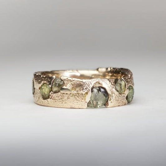 Vintage Green Golden Forged Ring-Junie Boutique